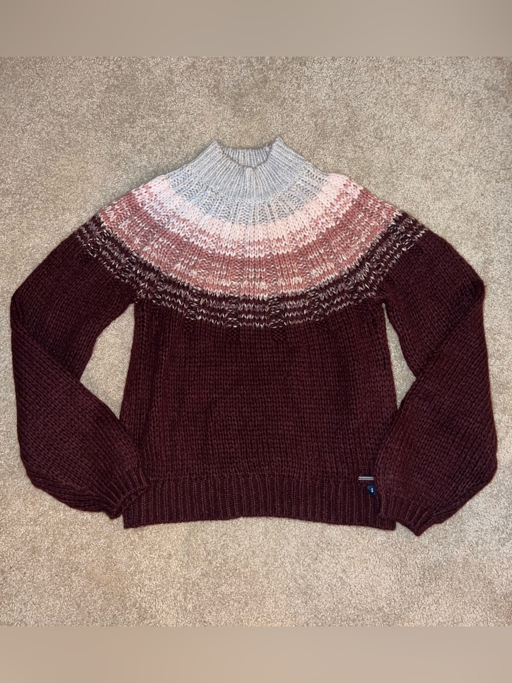 Abercrombie & Fitch Ombré Maroon Crew Sweater